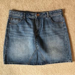 NWOT Stradivarius Jean Skirt